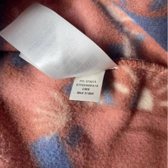 SOLD🏔 Patagonia Synchilla, Canyon Block - Picture 6 of 10